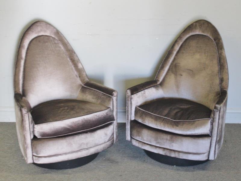 Midcentury Pair of Milo Baughman Swivel Chairs. (1 of 4)