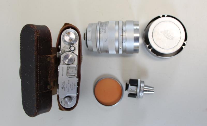 Antique Leica Camera And Accessories To Inc (1 of 4)