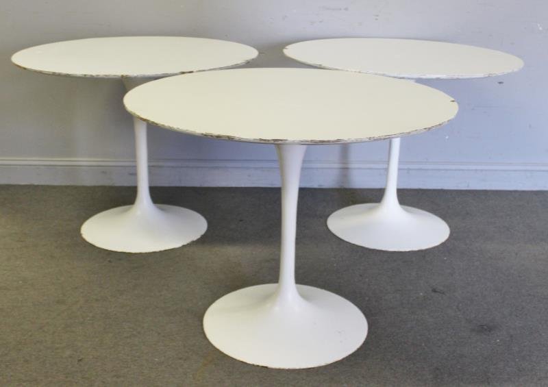Vintage Set of 3 Saarinen for Knoll Tulip Tables. (1 of 4)