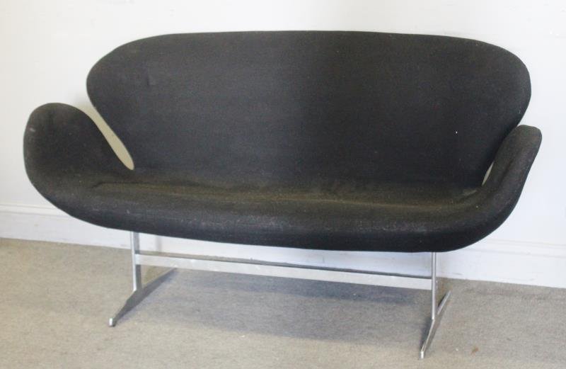 Midcentury Arne Jacobsen Swan Loveseat / Sofa. (1 of 5)