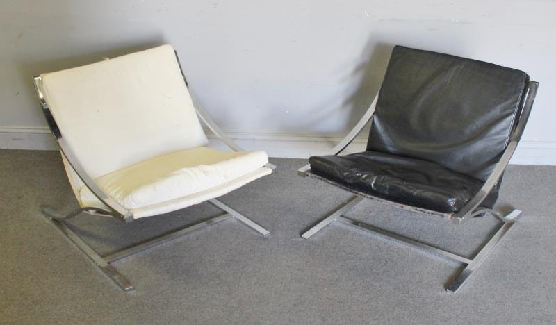 Midcentury Pair of Chrome and Leather Sling Chair. (1 of 5)