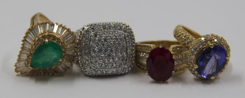 JEWELRY. Assorted Gold Cocktail Rings. (1 of 7)