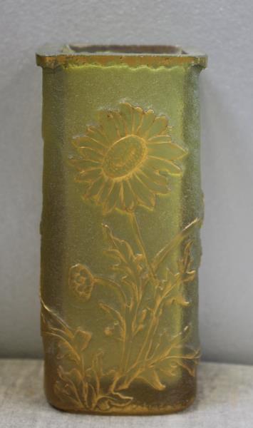 DAUM,Nancy. Signed Art Glass Vase with Gilt Floral (1 of 6)
