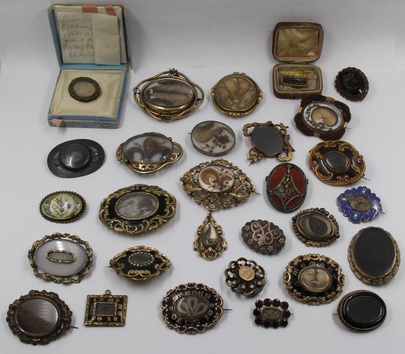 JEWELRY. Victorian Mourning Jewelry. (1 of 9)