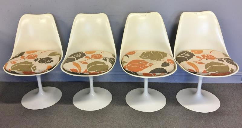 Midcentury Set of 4 Saarinen; Knoll Tulip Chairs. (1 of 3)