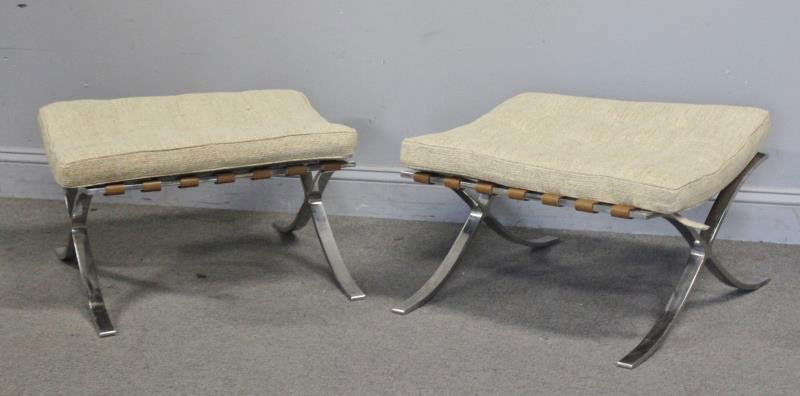 Midcentury Pair of Knoll Barcelona Stools. (1 of 4)