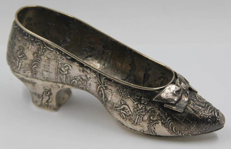SILVER. German Repousse .800 Silver Shoe with Bow. (1 of 5)