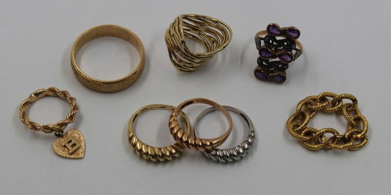JEWELRY. Grouping of Eight 14kt Gold Rings. (1 of 5)
