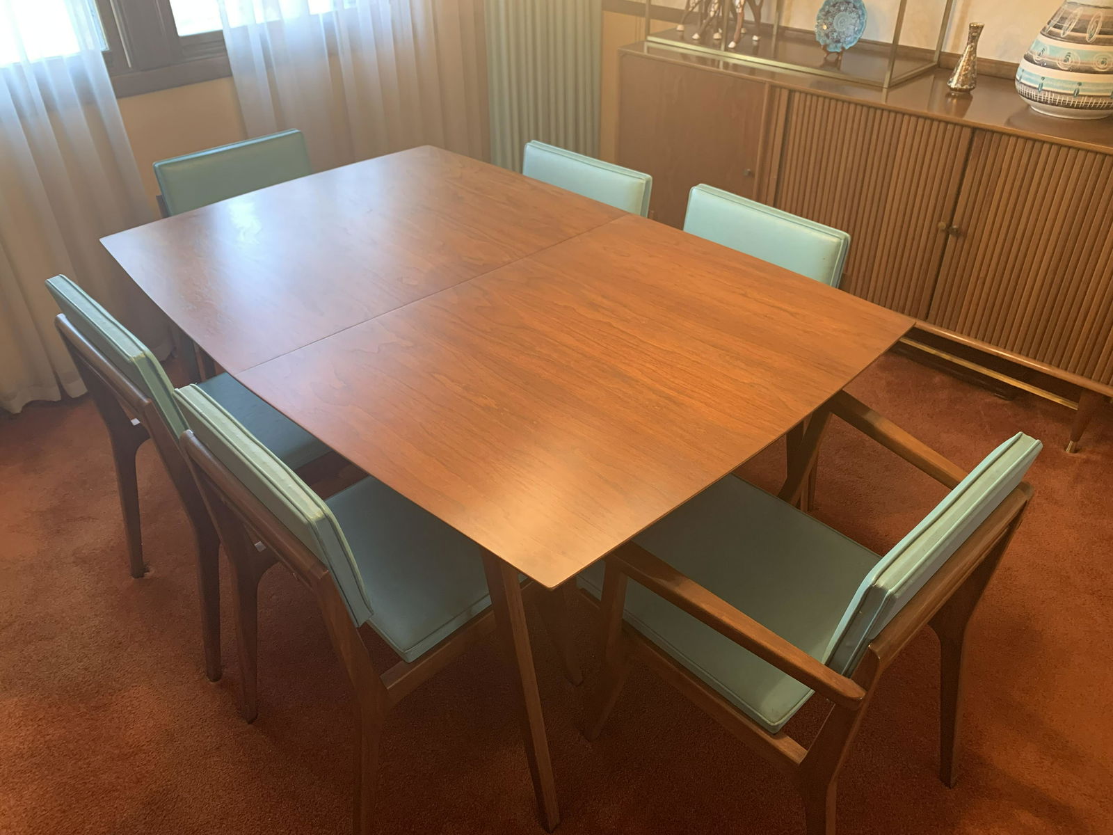 Mid Century Table with with (6) chairs (1 of 6)