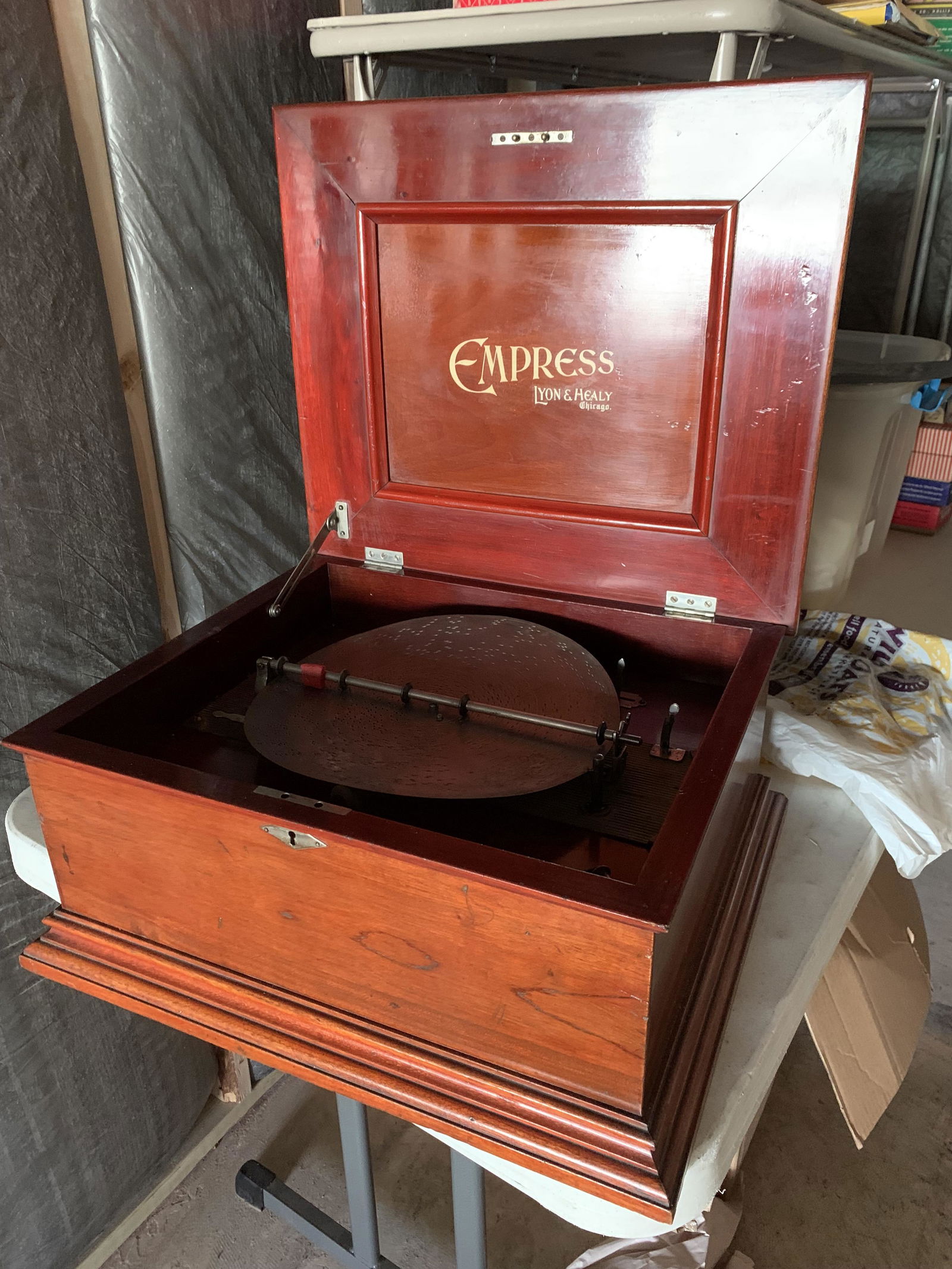 Empress Lyon & Healy Chicago music box (1 of 3)