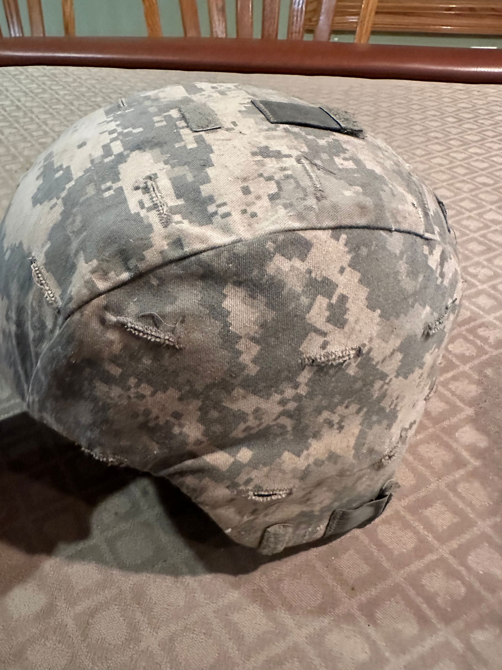 US ADVANCED COMBAT HELMET WITH COVER (1 of 4)