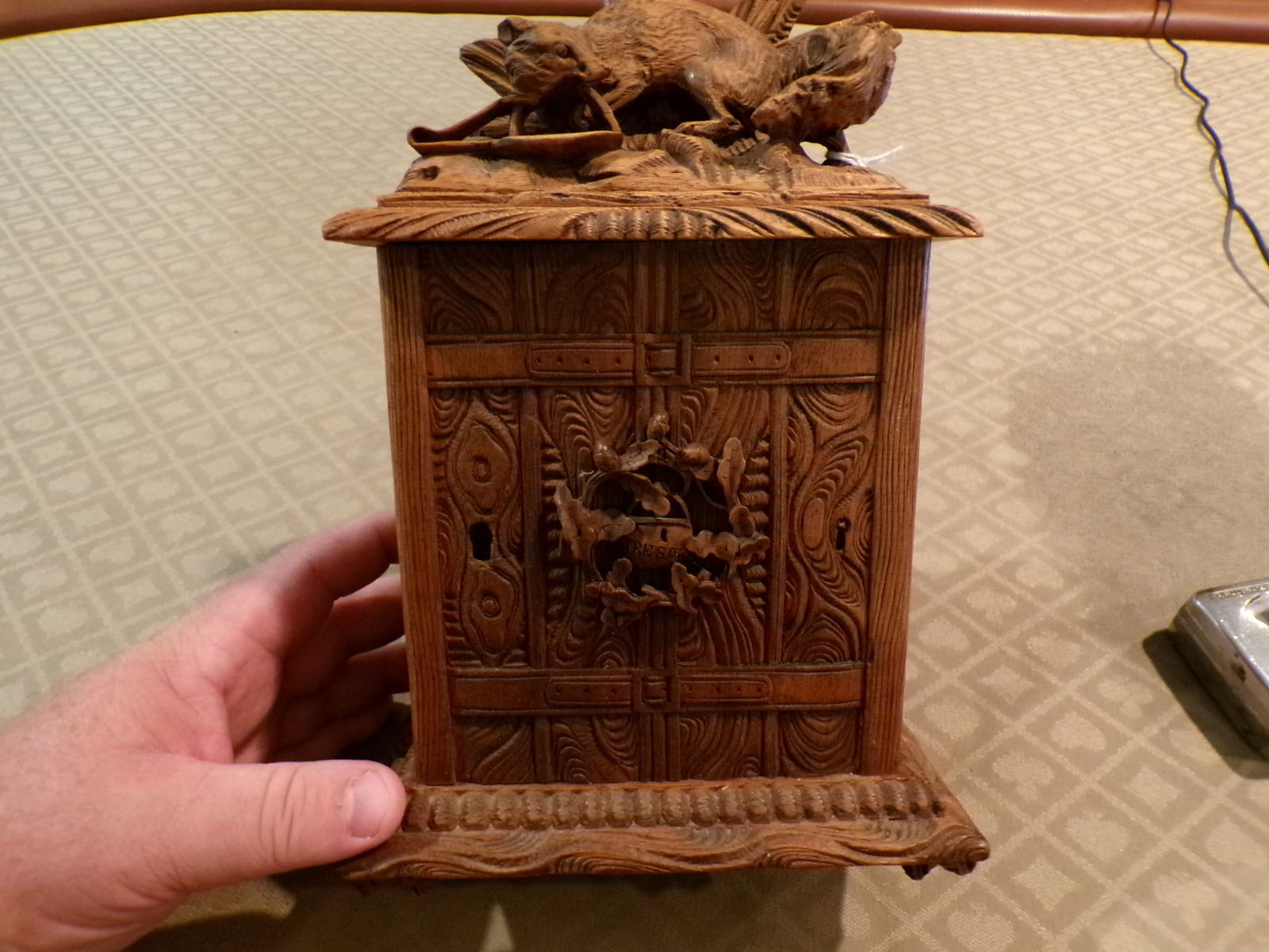 RED FOX BLACK FOREST JEWELRY BOX (1 of 8)
