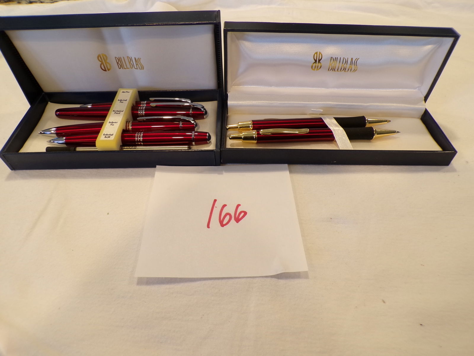 BILL BLASS PEN AND MECHANICAL PENCIL SET (1 of 2)