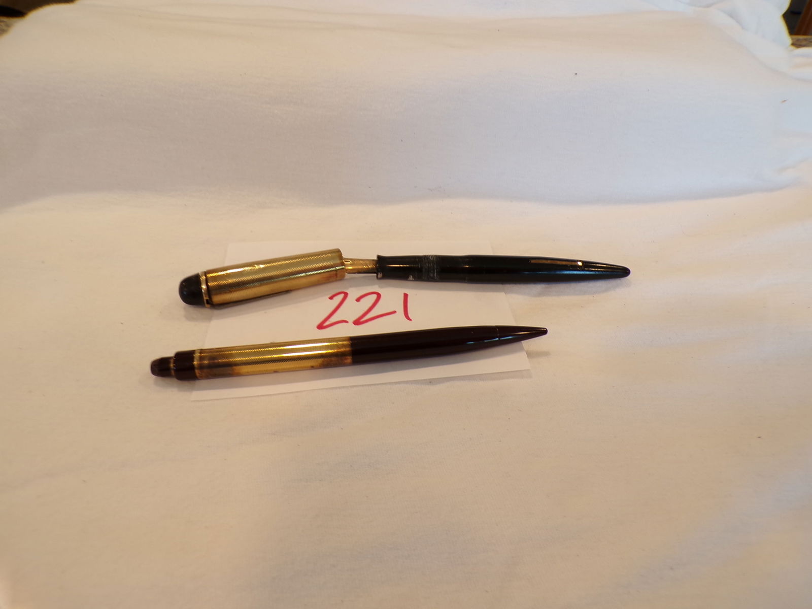 EVERSHARP SKYLINE PEN & PENCIL SET 14K NIB (1 of 3)