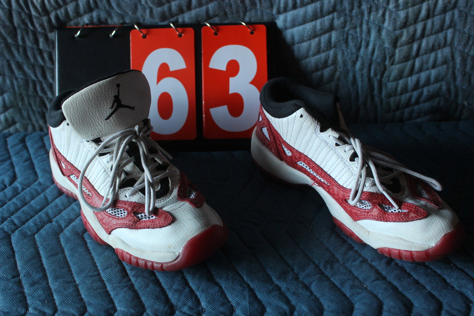 NIKE AIR JORDAN #919713-101: SIZE 6.5Y