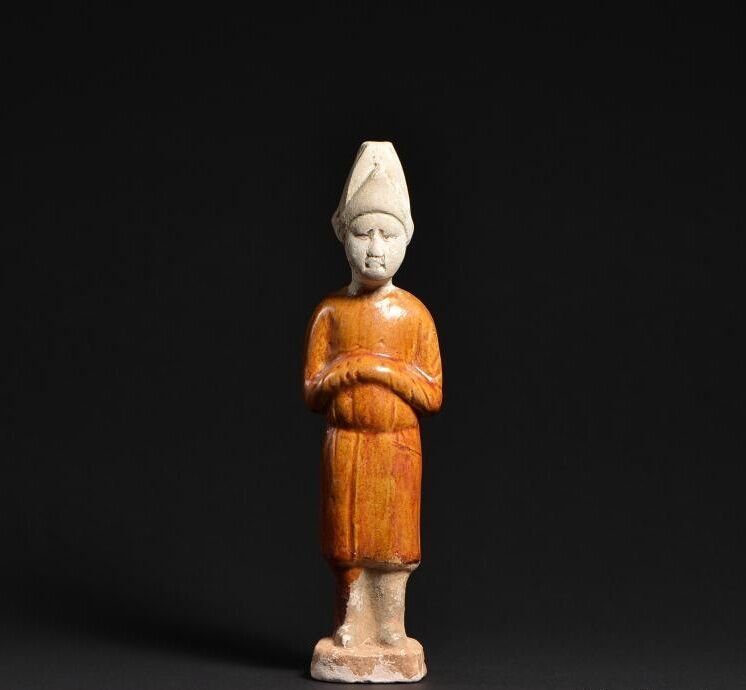 Chinese Tang Dynasty three-color  figurines (1 of 6)