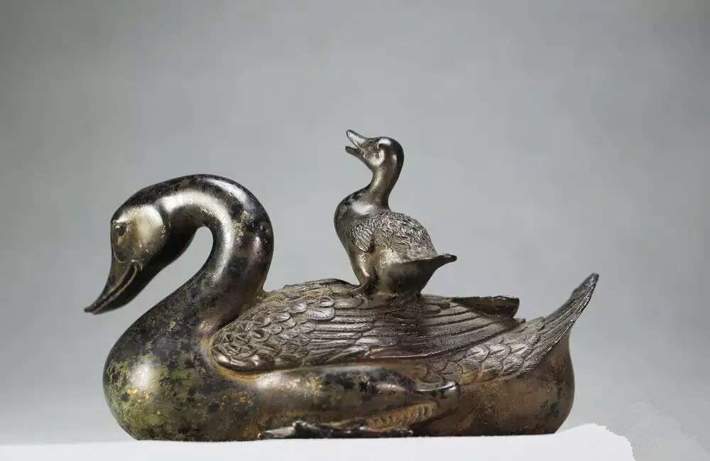Chinese 18th century bronze (1 of 8)