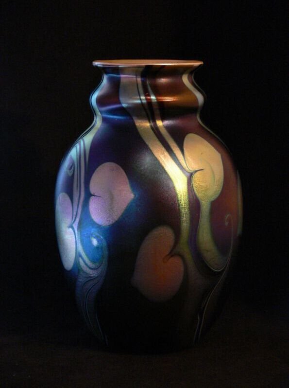 Tiffany Art Glass Vase. (1 of 6)