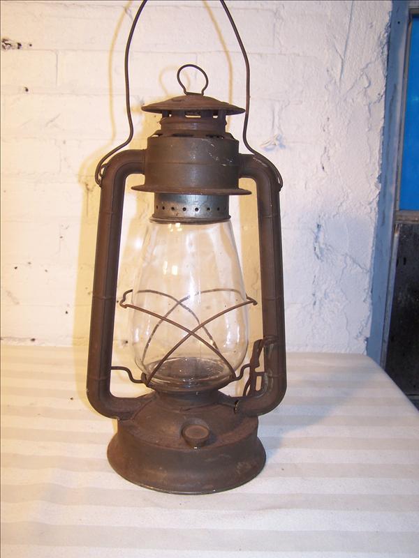 Dietz mill lantern, 14 1/2 h x 8 1/2 w: Dietz mill lantern, 14 1/2 h x 8 1/2 w
