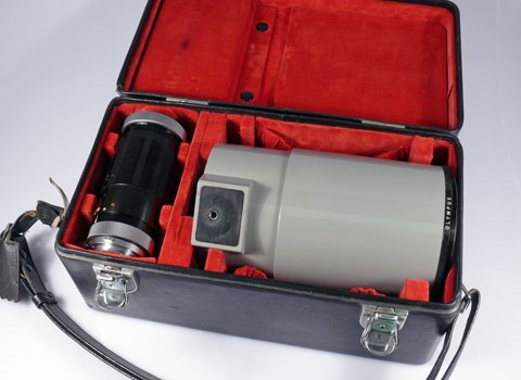 800mm Zuiko Mirro-T f8 Nr. 100018 in fitted case. 
