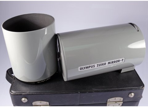 800mm Zuiko Mirro-T f8 Nr. 100018 in fitted case.  - 3