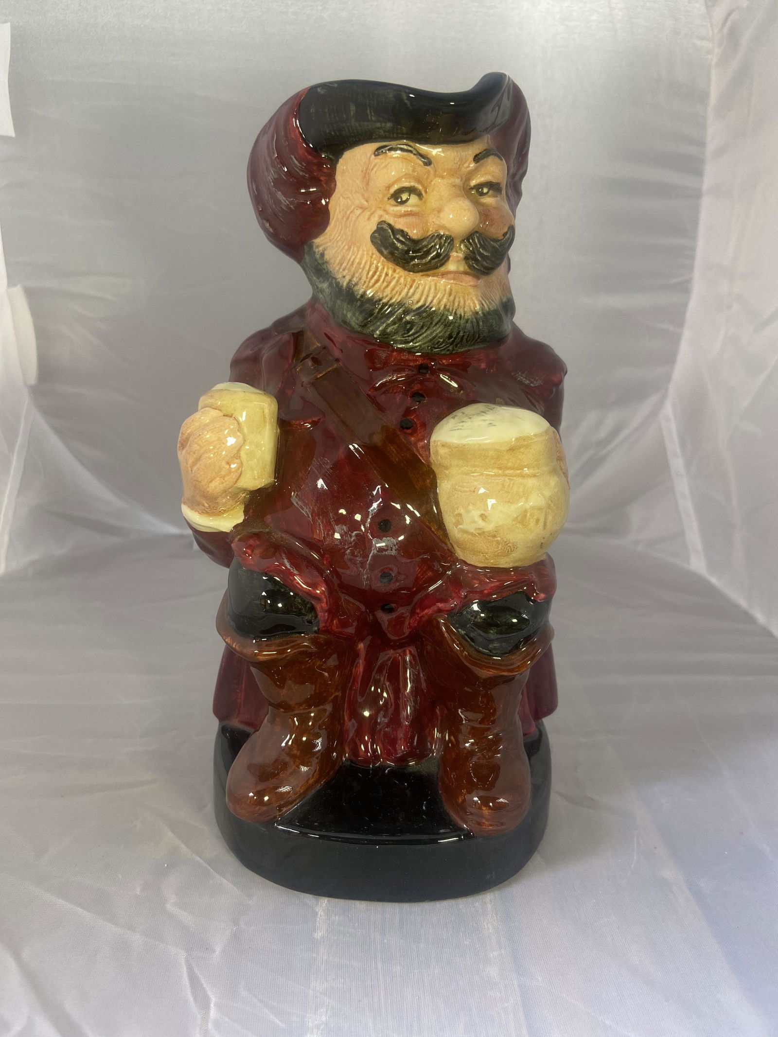 Royal Doulton Sir John Falstaff #2328 (1 of 4)