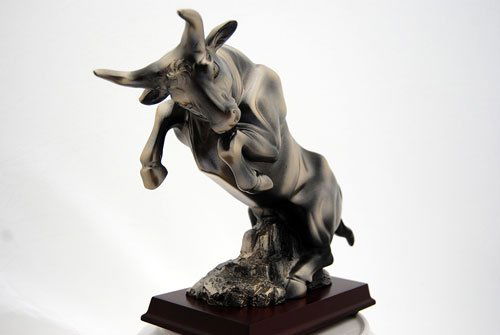 17 inches Stunning Wall Street Raging Bull Statue (1 of 4)