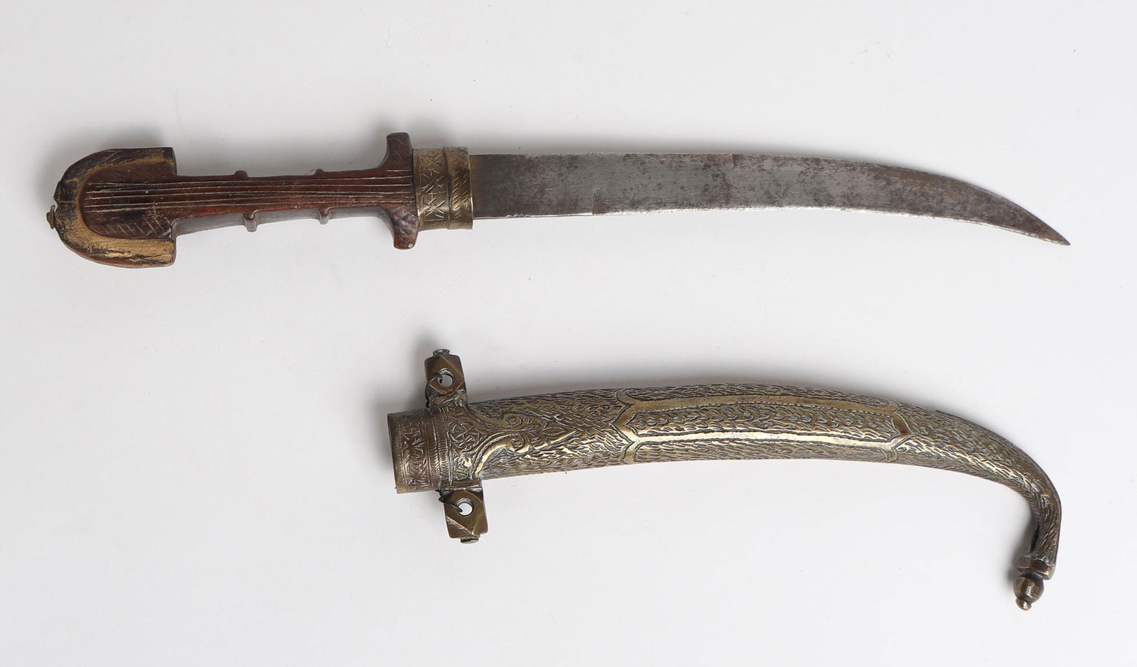 North African 'Jambiya' Tribal Dagger & Sheath (1 of 7)