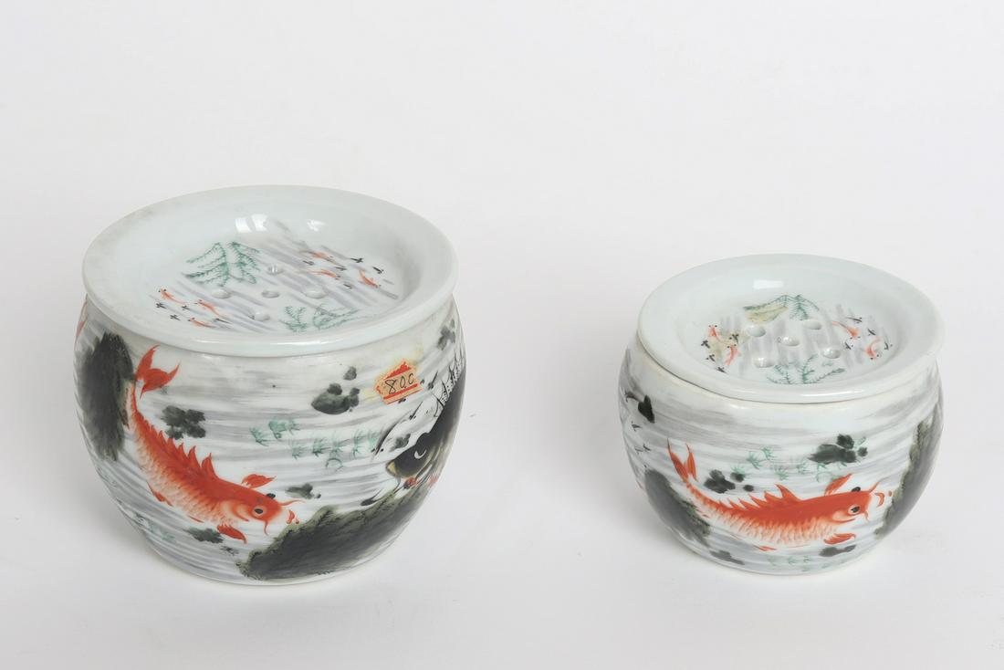 Two Small Chinese Pots (1 of 3)