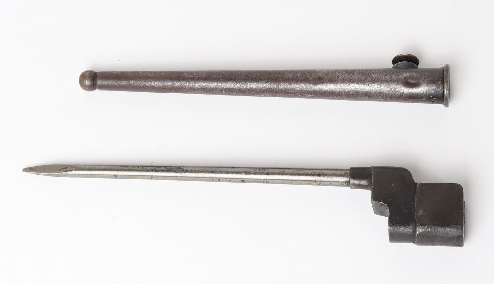 English Military Bayonet No.4 , 1941-1954 (1 of 5)