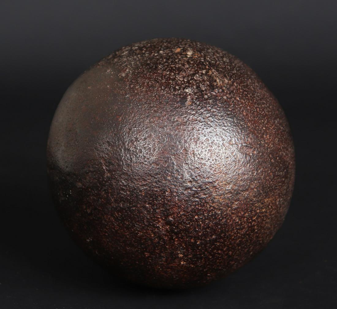 9Lbs Cannonball, U.S. Civil War Period: Historical usage of the long gun in Naval Fleets was standardized with the 9lb cannon ball. American Revolutionary war and War of 1812 both saw use of a variant of 9lb cannon ball. Weight; 10lbs 9oz; 
