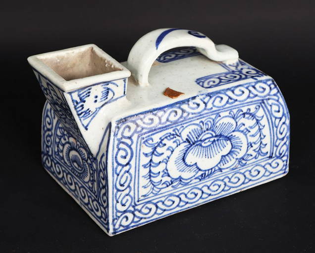 Chinese Blue & White Urinal, Qing Dynasty 1644 1911