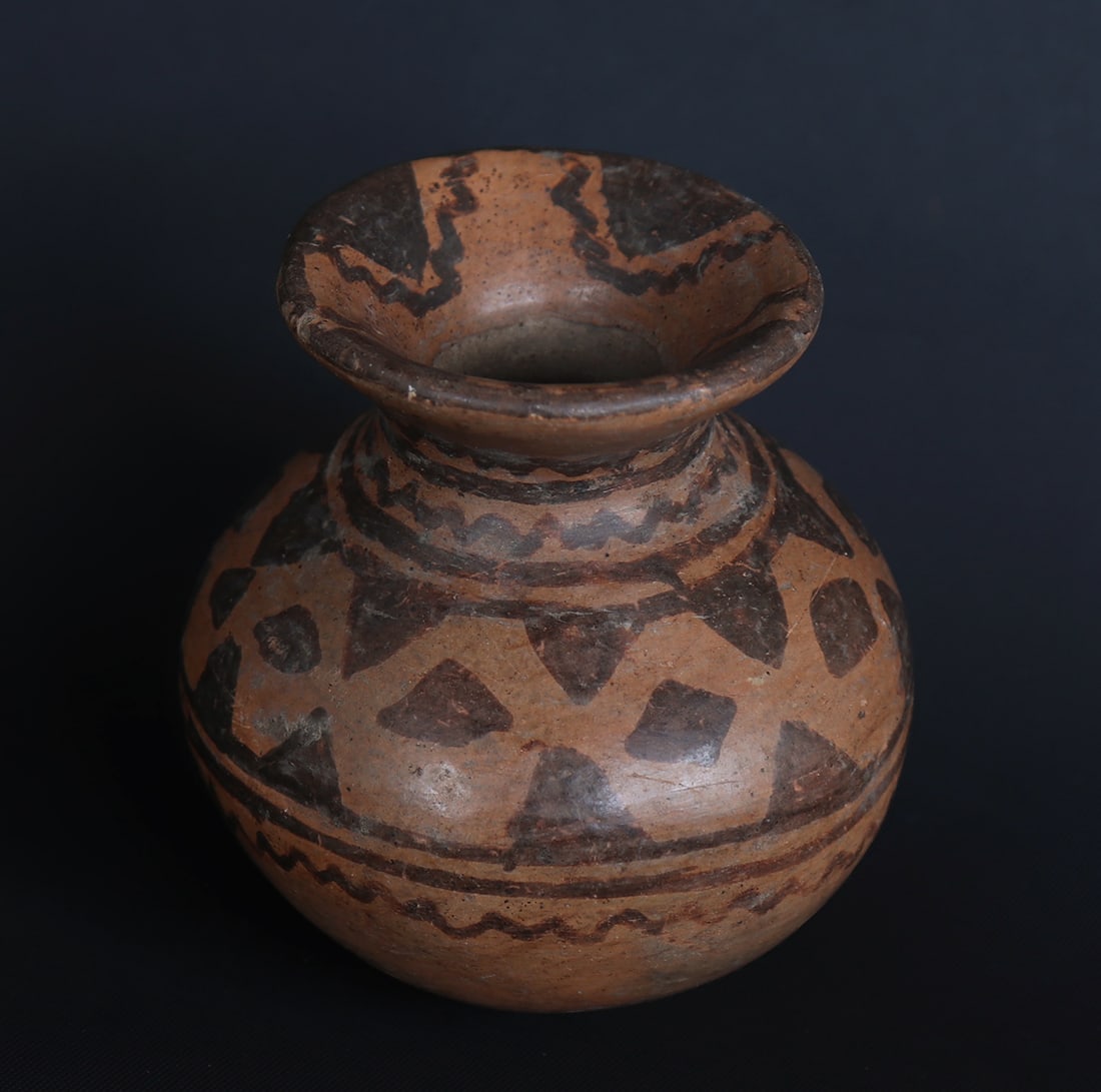 Pre-Columbian Cocle Polychrome Miniature Bowl: Fine miniature pre-Columbian Cocle pottery bowl with polychrome design in geometric pattern and temples to interior of rim. 3" H