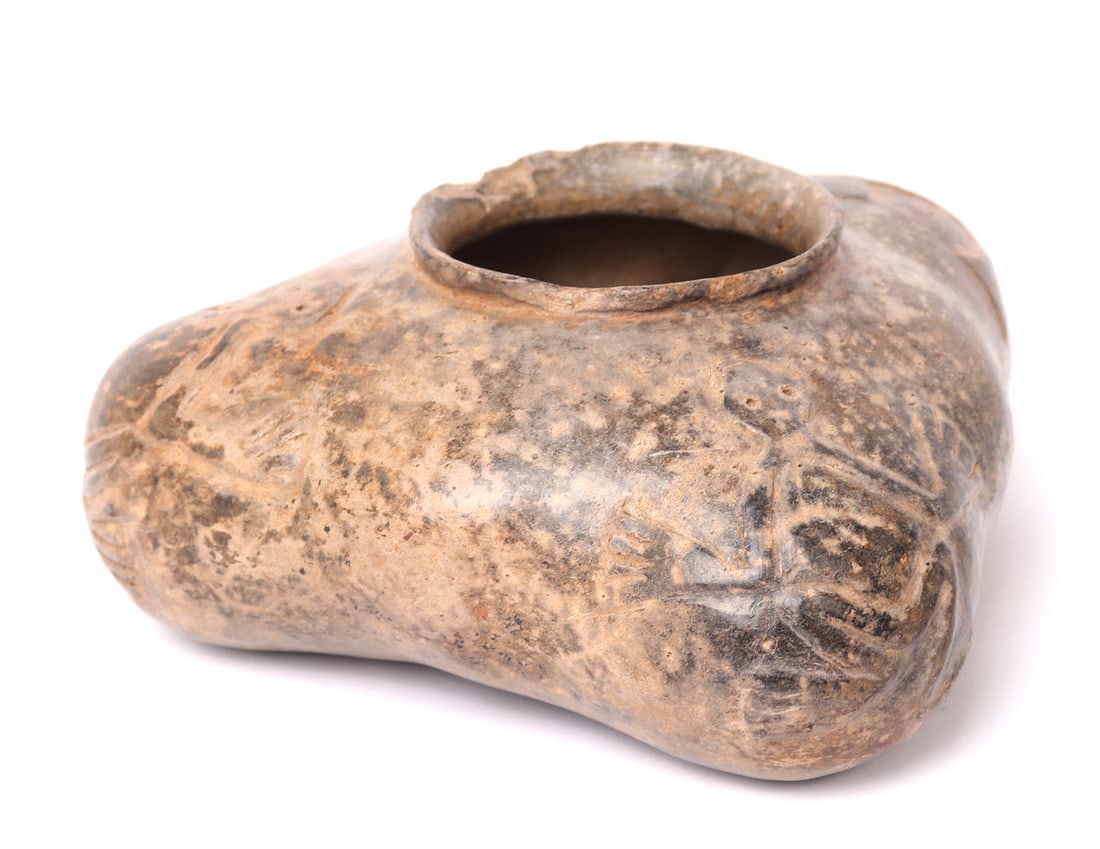 Jalisco Tri-Lobed Pot w/Frogs, 100 BC - 250 AD (1 of 6)