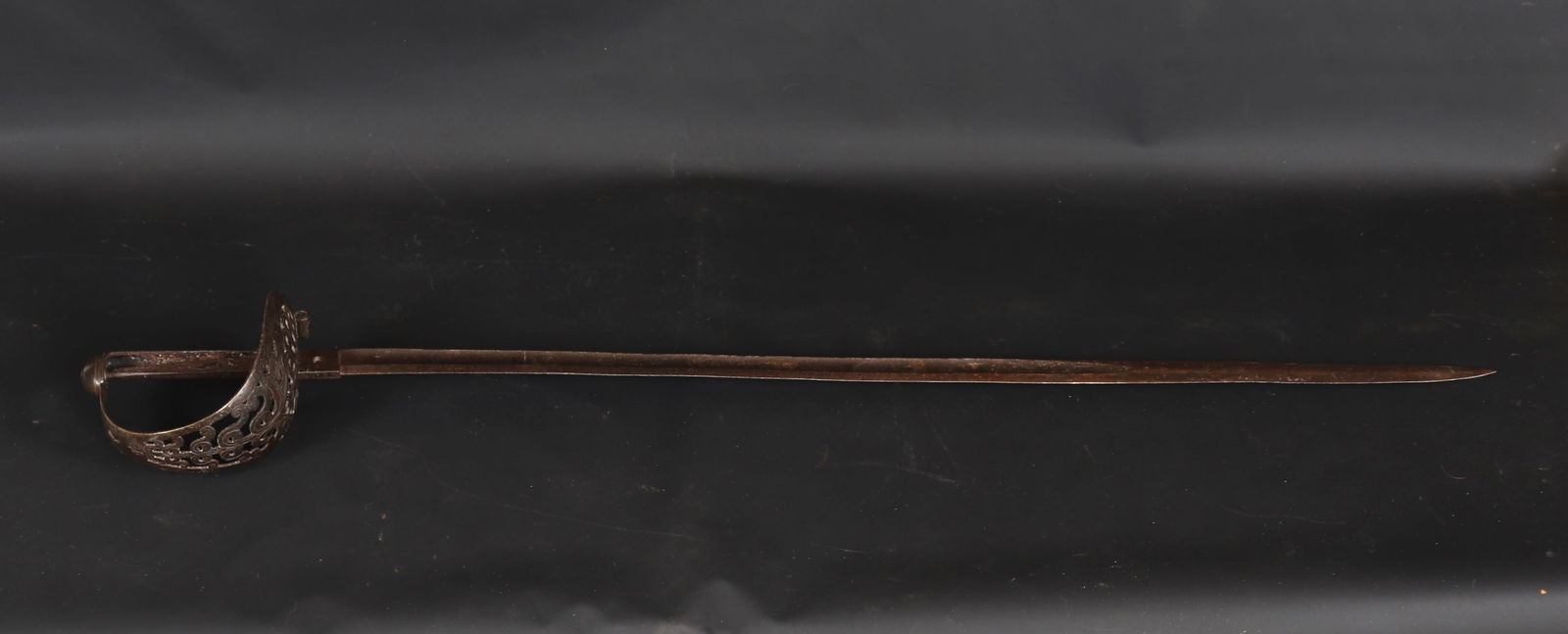1887 Pattern British Officers Heavy Cavalry Sword (1 of 6)