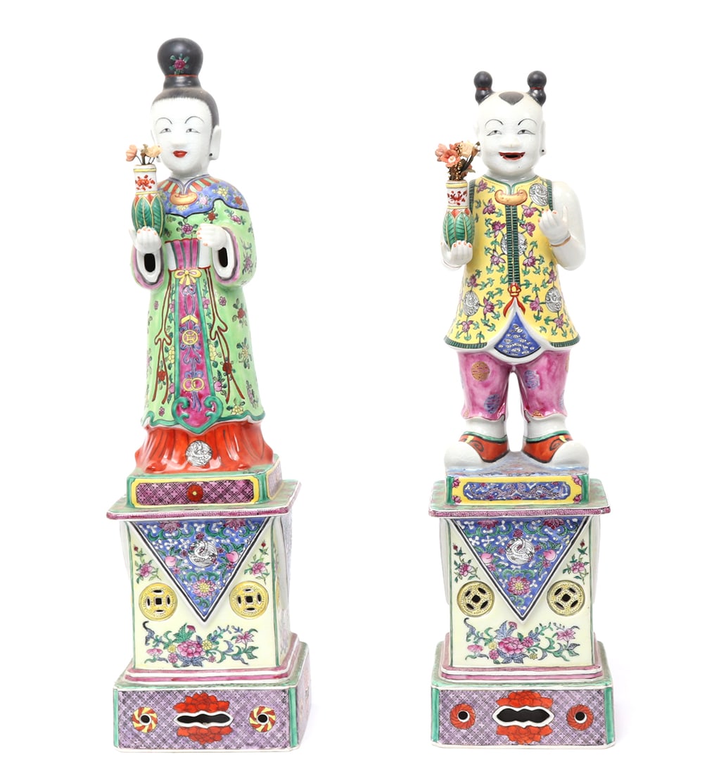 Famille Rose Figurines, Man & Woman w/Flowers (1 of 14)