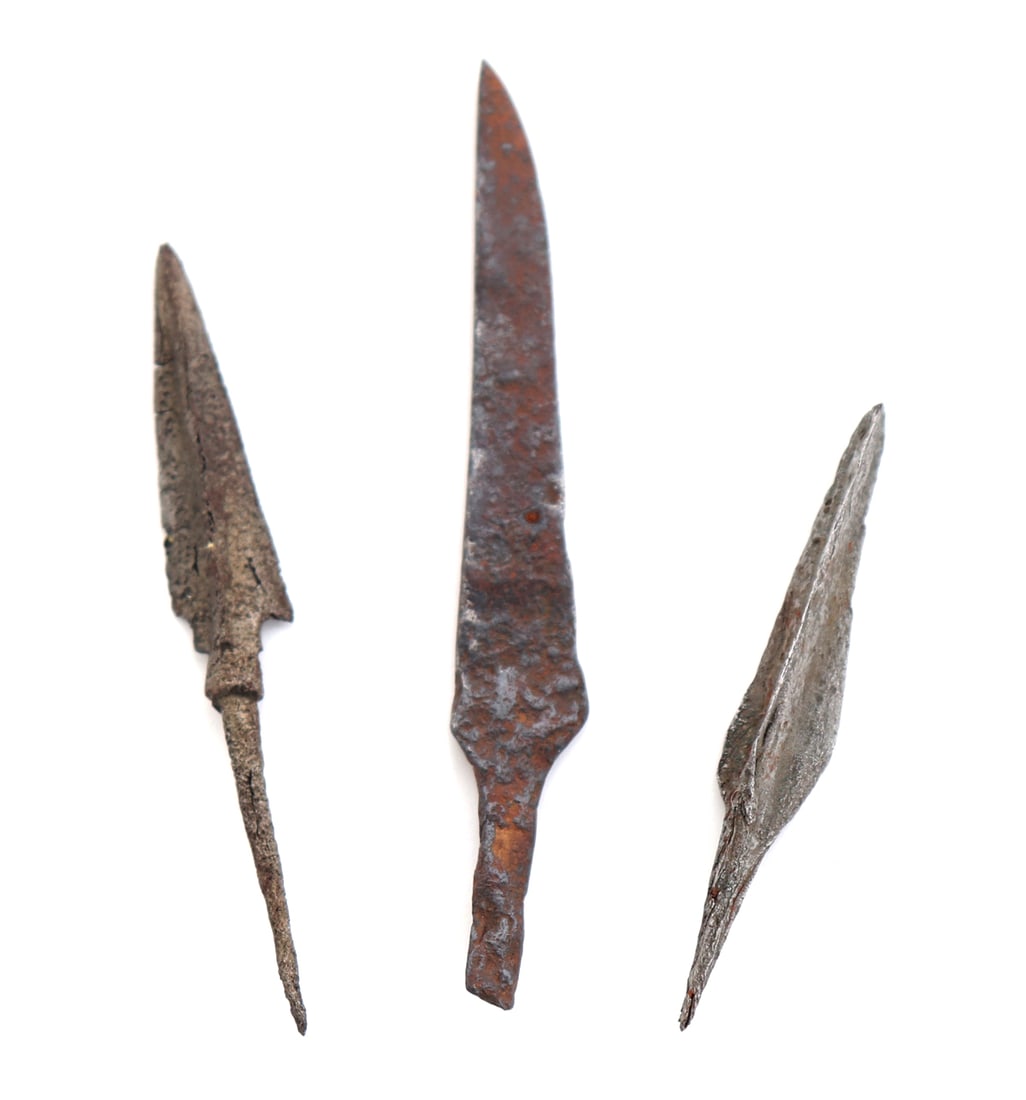 Group of Three Ancient Arrowheads & Spearhead (1 of 5)
