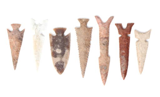 Collection of Hand Knapped Points: Very nice collection of hand knapped serrated and unusual points including one example in red jasper and other materials including marble. Largest 3 3/4" L