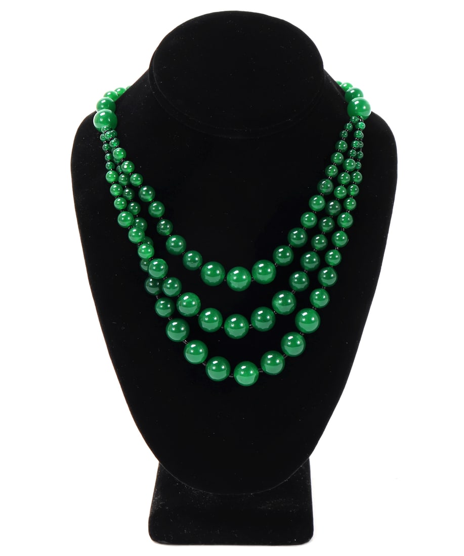 Gorgeous Tripple Strand Jade Style Necklace (1 of 6)