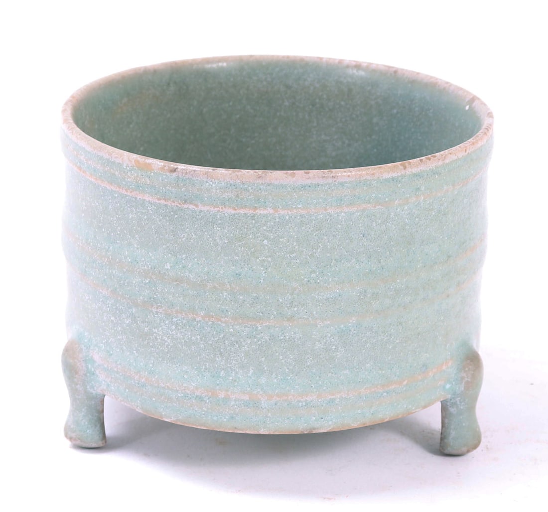 Chinese Celedon Glazed Tripod Vessel w/Box (1 of 7)