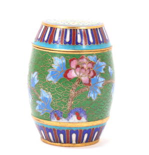 Chinese Cloisonne Snuff Box Miniature Stool: Lovely miniature Chinese cloisonne snuff box in the shape of a stool. Beautifully colored throughout in blooming chrysanthemums to the body with a green background. Decorated in repeating banding of b