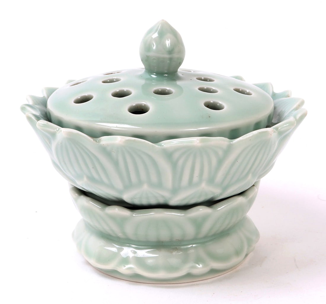 Chinese Crackle Glazed Incense Burner with Lid: Nice Chinese porcelain light green crackle glazed porcelain incense burner with openwork lid and incised detailing throughout. Size 4 7/8" W x 4" H