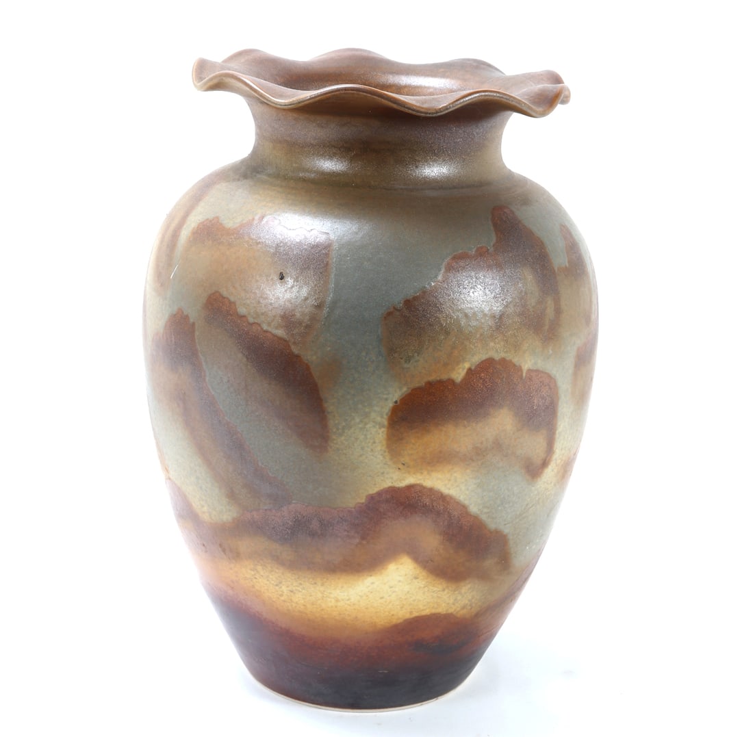 Lovely Vintage Porcelain Vase (1 of 6)