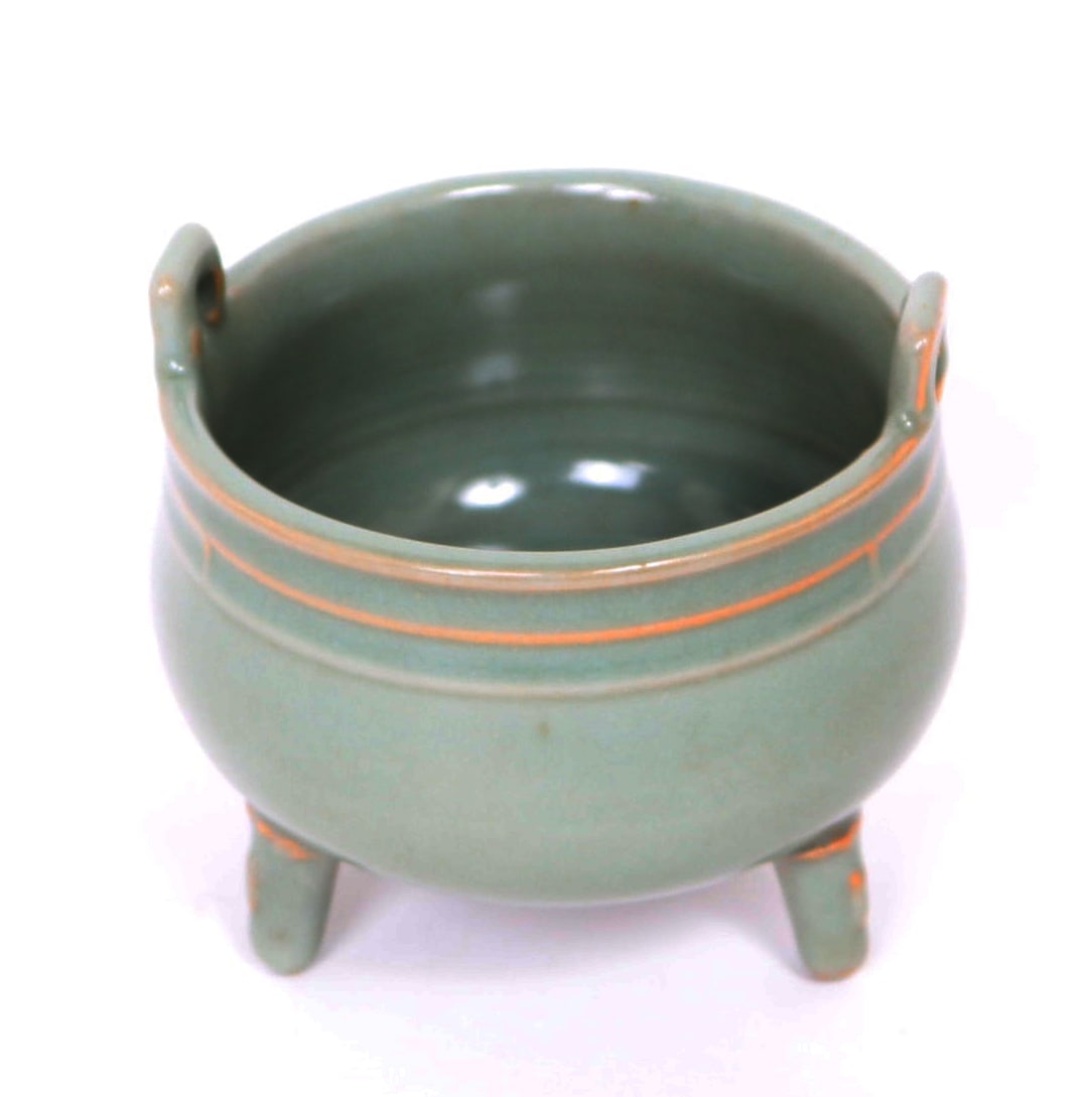 Chinese Tripod Crackle Glazed Pot (1 of 5)