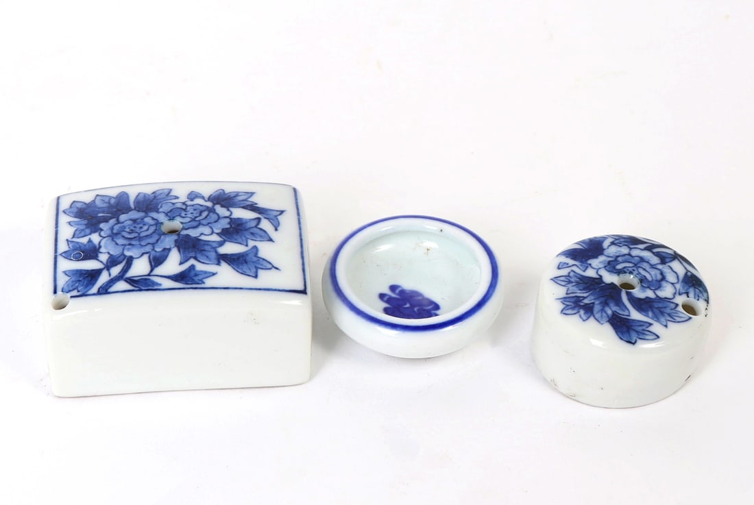 Chinese Blue & White Porcelains (1 of 5)