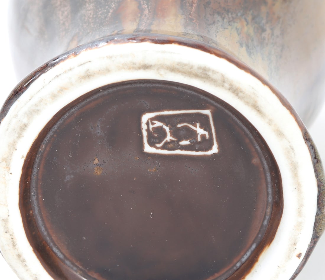 Chinese Multicolored Porcelain Vase - 6