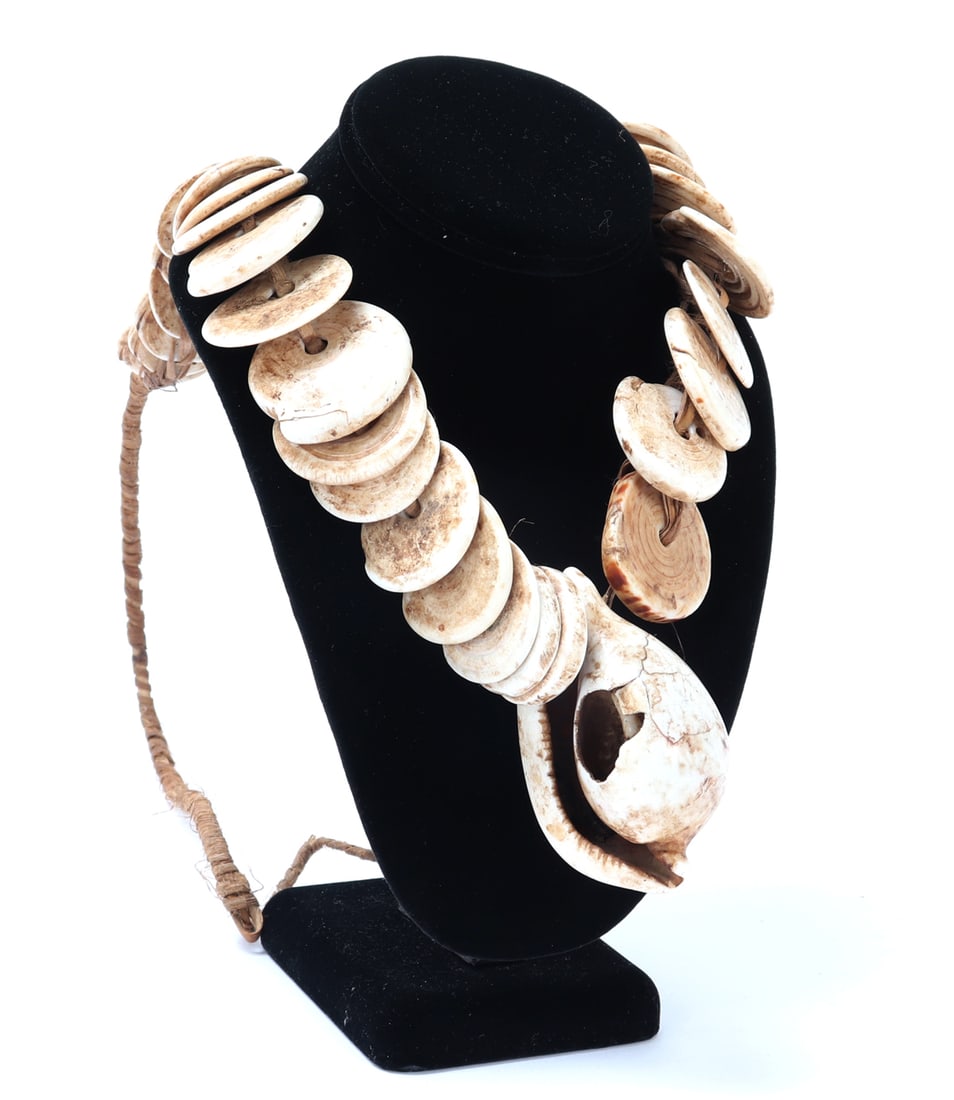 Handsome Shell Necklace, Philippines - 2