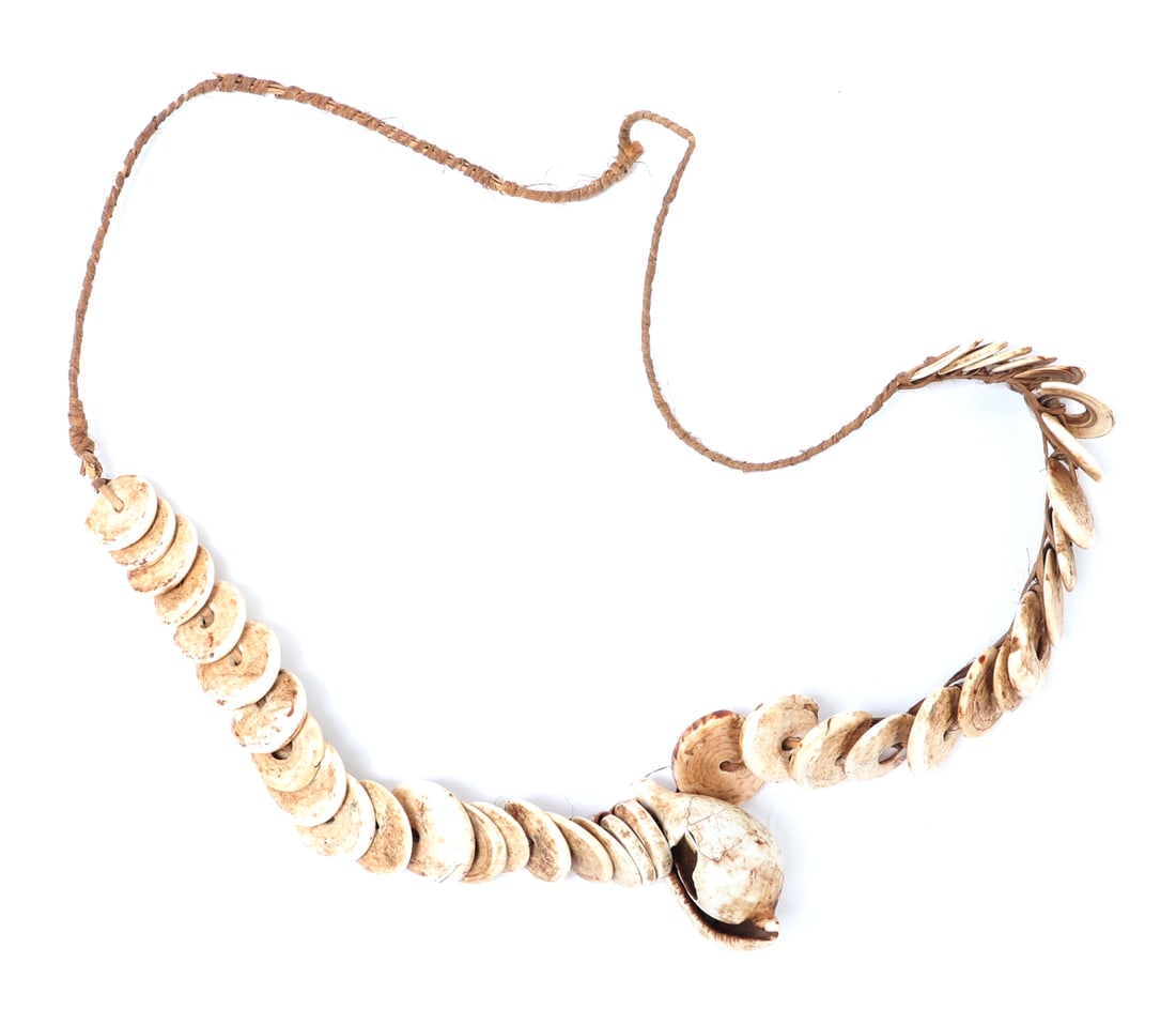 Handsome Shell Necklace, Philippines - 3