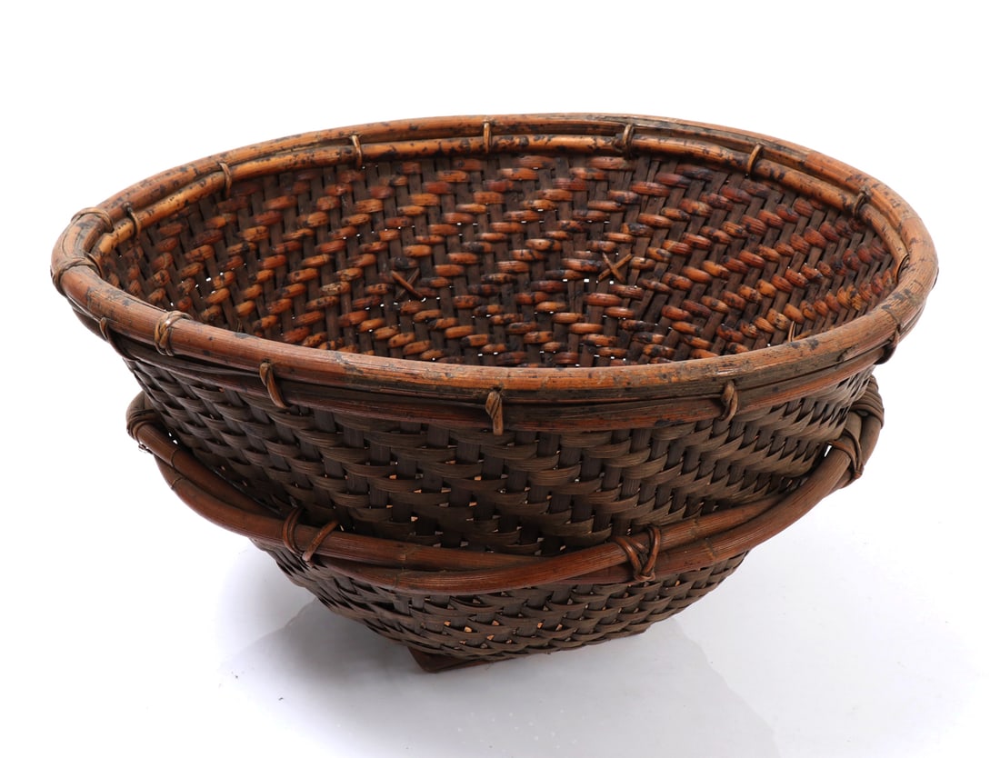 Lovely Filipino Storage Basket (1 of 5)