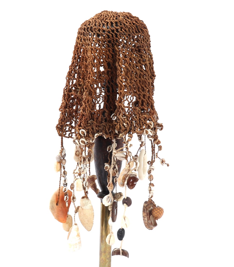 Womans Rattan & Shell Wedding Veil: Rattan braided wedding veil adorned with beautiful variety of sea shells throughout. Size Brim 9 1/4" W